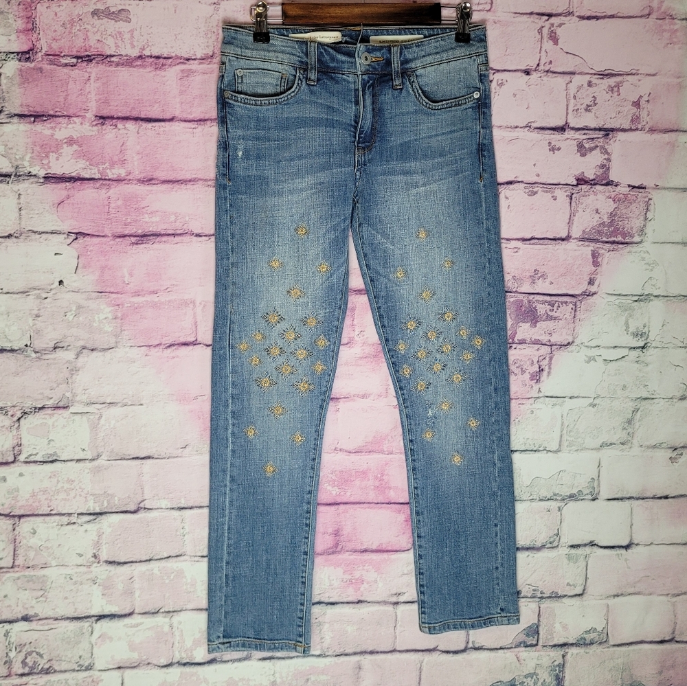 ANTHROPOLOGIE PILCRO AND THE LETTERPRESS DIAMOND EMBROIDERED SLIM BOYFRIEND 25